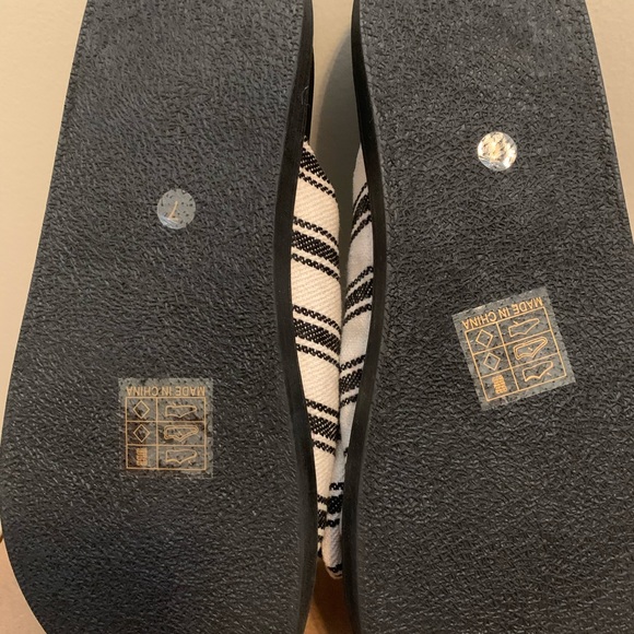 Bow Slide Sandals - Picture 4 of 5